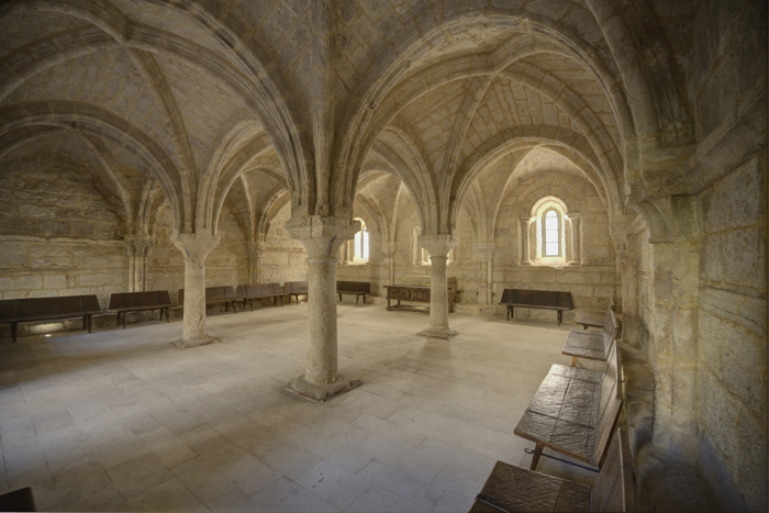 Vista desde el ángulo suroeste de la sala capitular del monasterio de la Espina